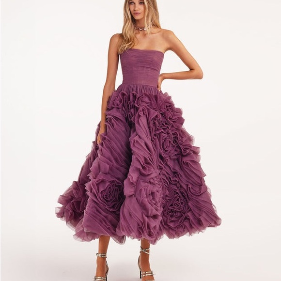 Dramatically flowered tulle dress - Picture 1 of 2